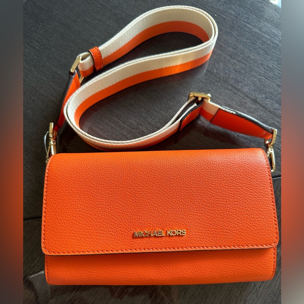Michael Kors Xbody Leather Orange Natural beauty and soft feel! New With Tag